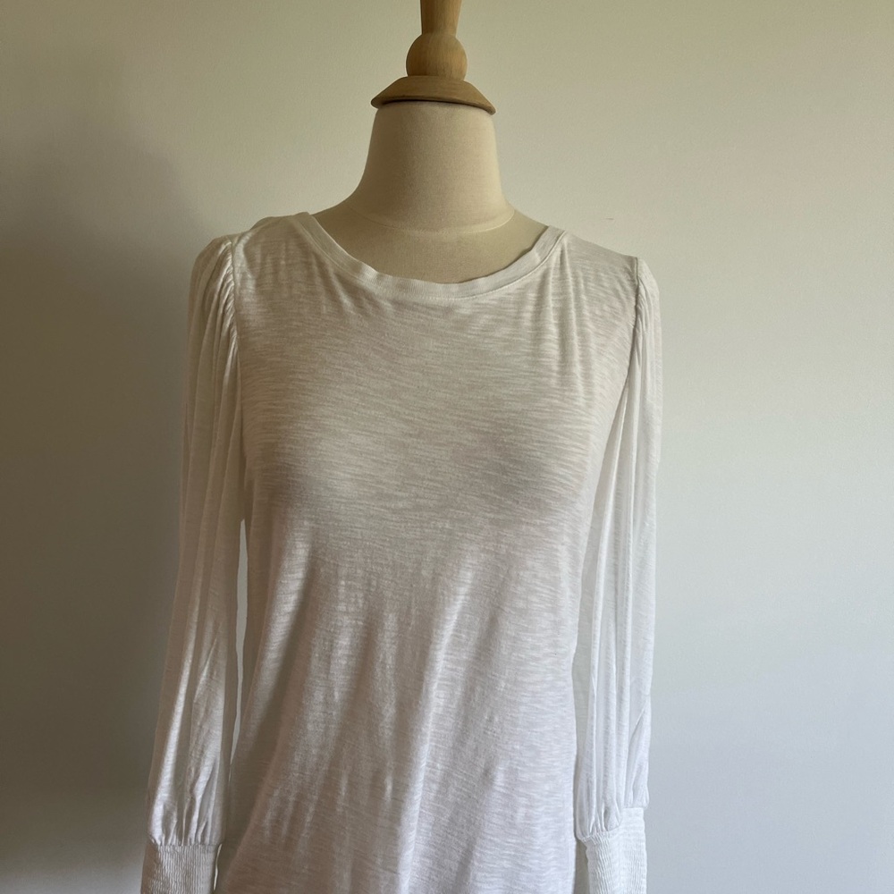Express Classic White Long Sleeve Tee size Medium